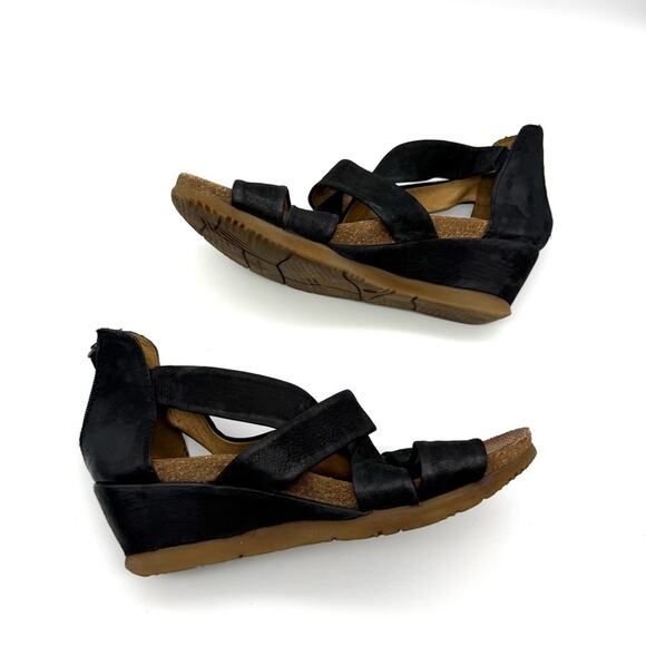 Miz Mooz Black Mika Wedge Sandal Nubuck Leather EU 40 - Picture 8 of 15